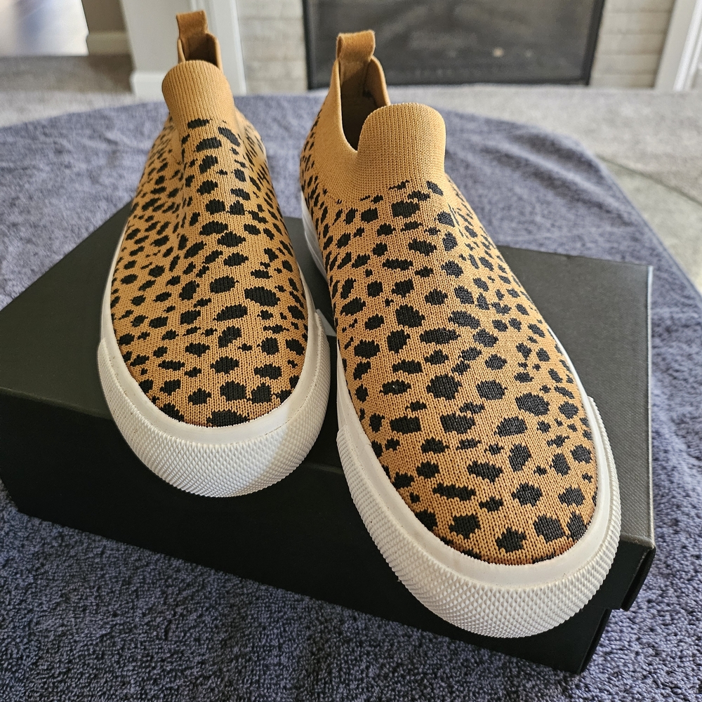 MUDD - Women’s Black and Brown Leopard Print Fly Knit Slip-On Sneakers (Size 8M)